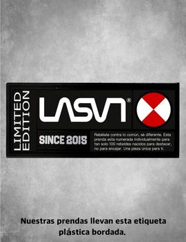 Camiseta La Sal Chica Bad Pink blanca