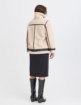 Cazadora B.Young Borreguillo beige