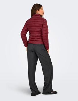 Cazadora Only Tahia burdeos Sin Capucha