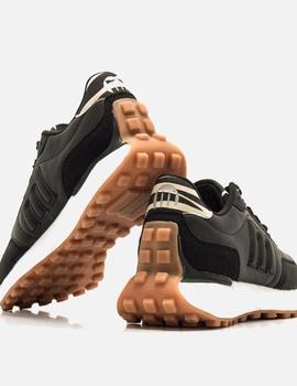 Zapas Mustang Chica negra